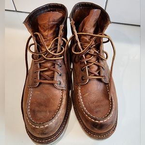 Red wings
